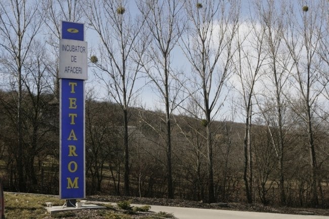 tetarom V