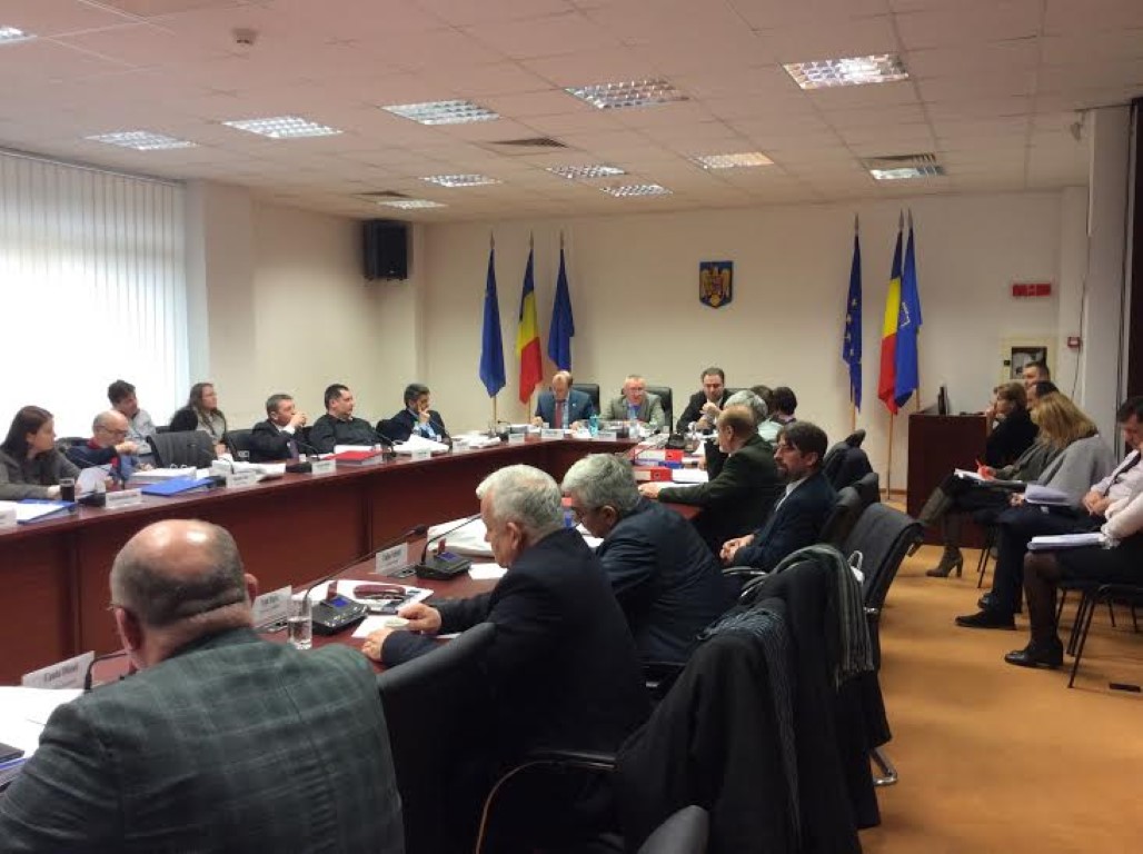 alocarea banilor consilierii județeni