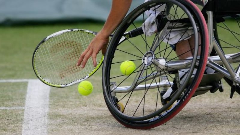 tenis scaun rulant
