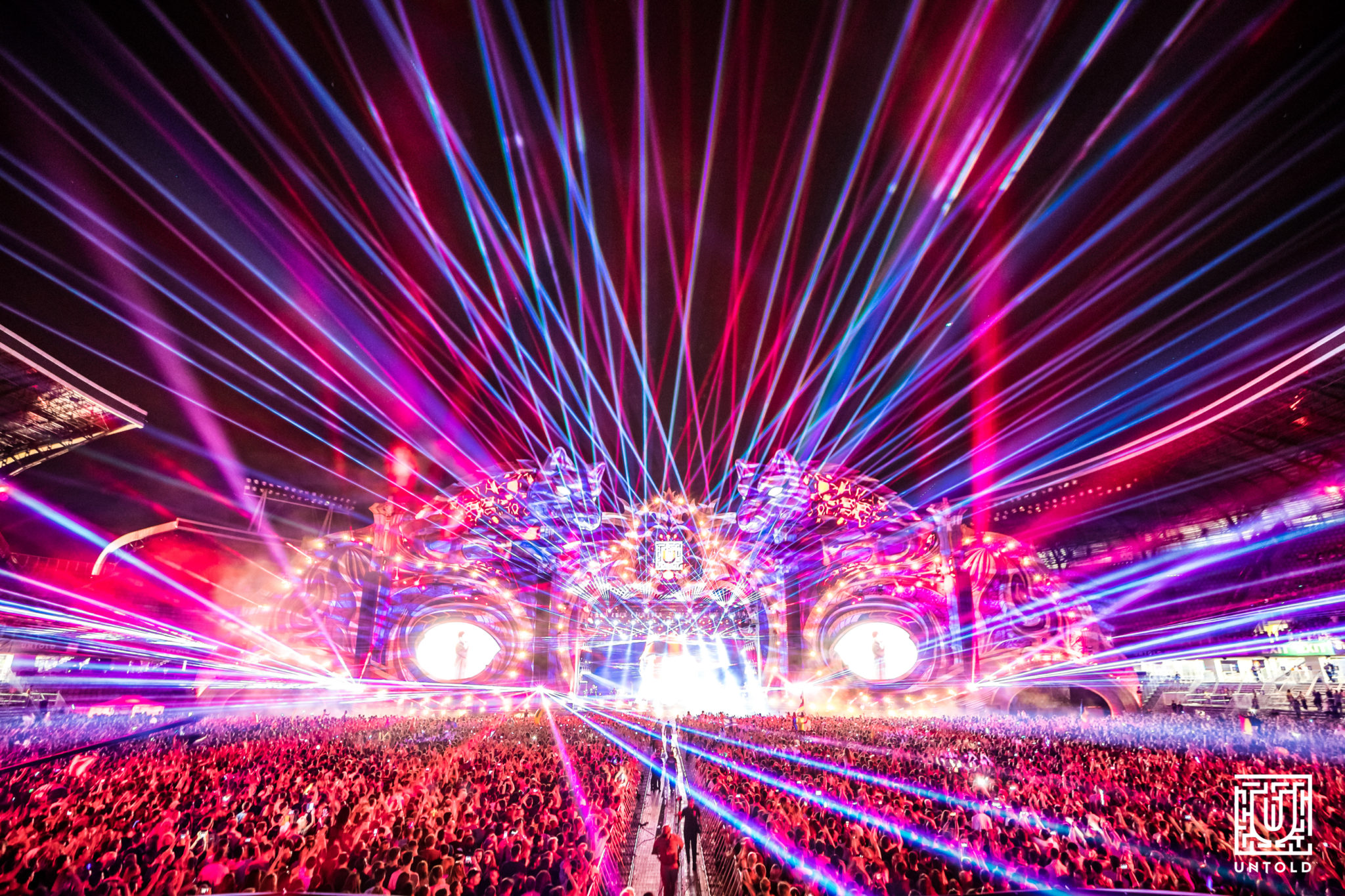 UNTOLD: Un nou record stabilit de Armin van Buuren: peste 7 ore pe scenă (VIDEO, FOTO) 1 UNTOLD 2018 day4 1
