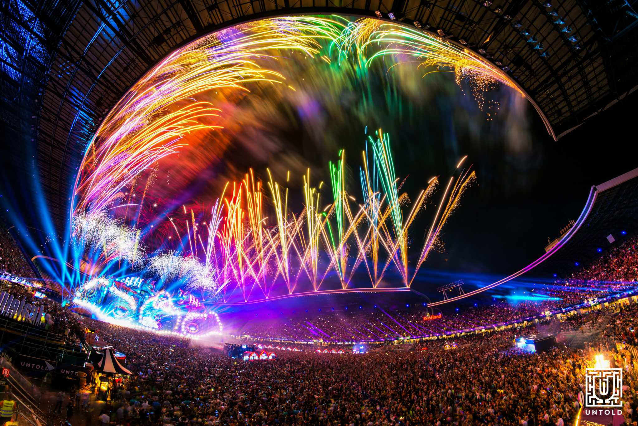 UNTOLD: Un nou record stabilit de Armin van Buuren: peste 7 ore pe scenă (VIDEO, FOTO) 3 boxa