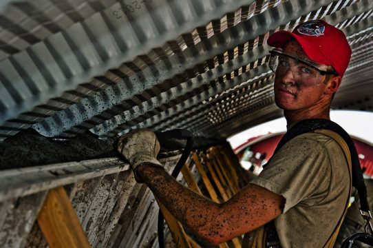 321 locuri de muncă