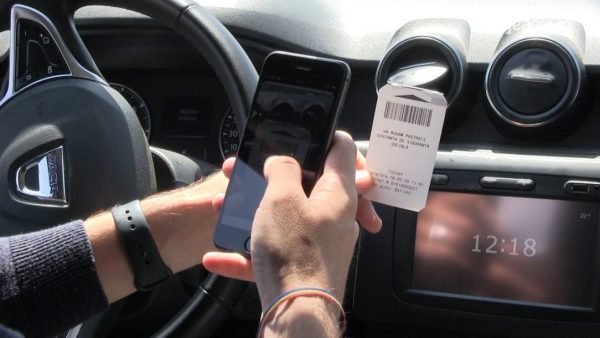 METODĂ UNICĂ ÎN ȚARĂ! Pe Aeroportul din Cluj plătești parcarea direct din mașină