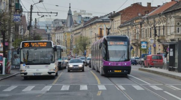 Pensionarii clujeni nu mai au transport gratuit între 6.30 și 8.30 dimineața