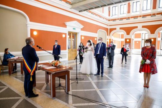 S-au reluat căsătoriile în clădirea Casino din Parcul Central Cluj