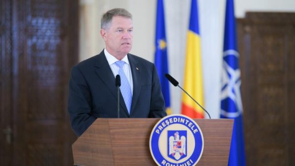 Iohannis: Vedem tot felul de iresponsabili care răspândesc teorii ale conspirației