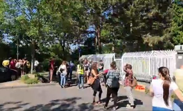 GERMANIA: Muncitorii români, protest de amploare: "Scoateți-vă singuri sparanghelul din pământ!" VIDEO