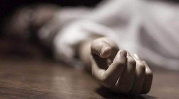 ULTIMA ORĂ: TRAGEDIE ÎN MĂNĂȘTUR. Un bărbat și-a pus capăt zilelor cu ajutorul unui cuțit